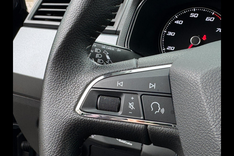 Seat Arona 1.0 TSI Style Business Intense TREKHAAK / PDC / CRUISE / NAVIGATIE / 4-SEIZOENEN / CARPLAY / ECC