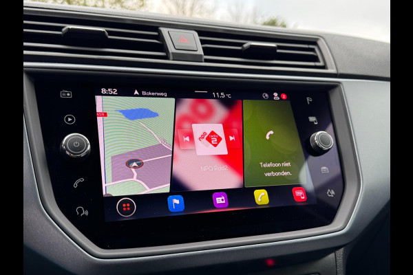 Seat Arona 1.0 TSI Style Business Intense TREKHAAK / PDC / CRUISE / NAVIGATIE / 4-SEIZOENEN / CARPLAY / ECC