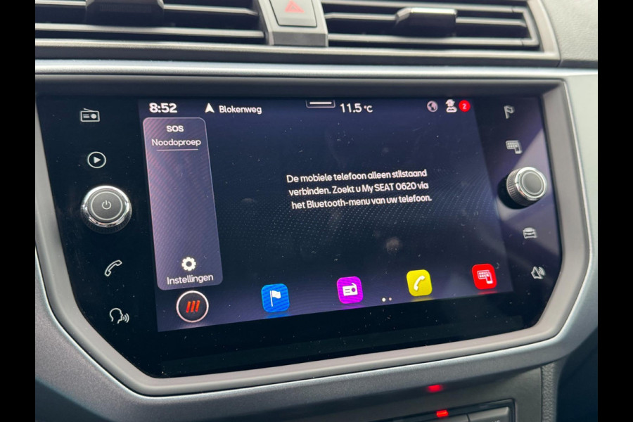 Seat Arona 1.0 TSI Style Business Intense TREKHAAK / PDC / CRUISE / NAVIGATIE / 4-SEIZOENEN / CARPLAY / ECC