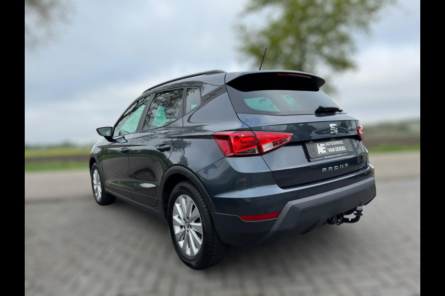 Seat Arona 1.0 TSI Style Business Intense TREKHAAK / PDC / CRUISE / NAVIGATIE / 4-SEIZOENEN / CARPLAY / ECC