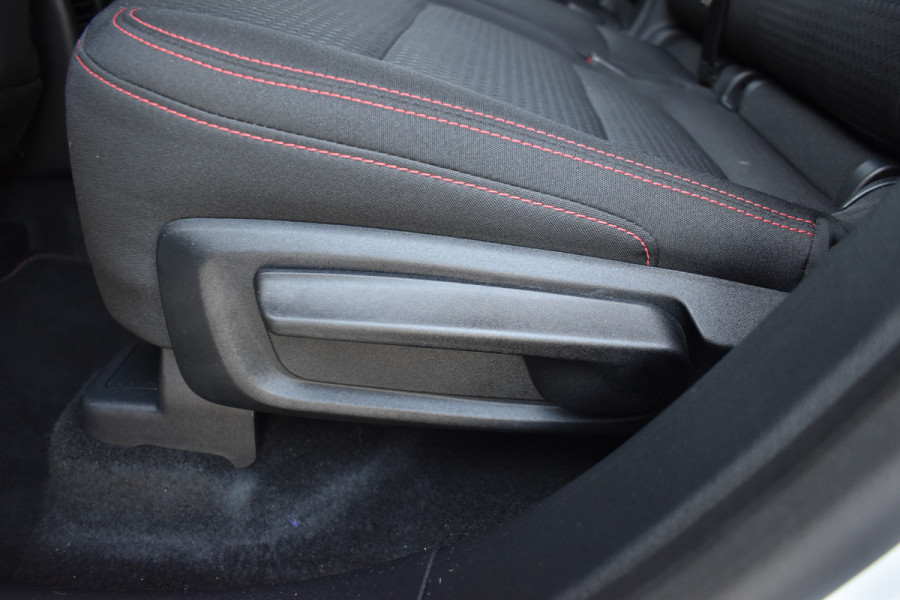 Ford Kuga 2.5 PHEV ST-Line / Keyless Drive / Automaat / Parkeerhulp / LED / Adaptive Cruise C.