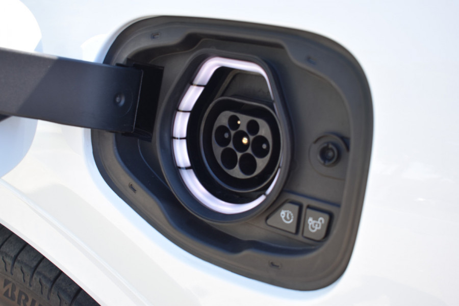 Ford Kuga 2.5 PHEV ST-Line / Keyless Drive / Automaat / Parkeerhulp / LED / Adaptive Cruise C.