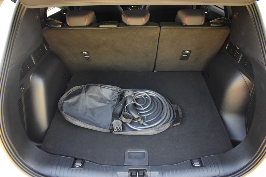 Ford Kuga 2.5 PHEV ST-Line / Keyless Drive / Automaat / Parkeerhulp / LED / Adaptive Cruise C.