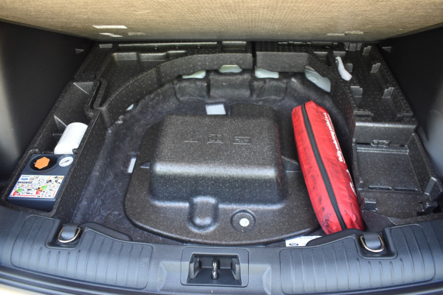 Ford Kuga 2.5 PHEV ST-Line / Keyless Drive / Automaat / Parkeerhulp / LED / Adaptive Cruise C.