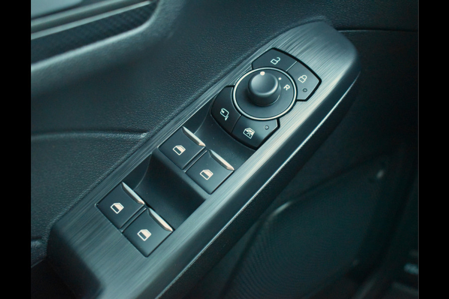 Ford Kuga 2.5 PHEV ST-Line / Keyless Drive / Automaat / Parkeerhulp / LED / Adaptive Cruise C.