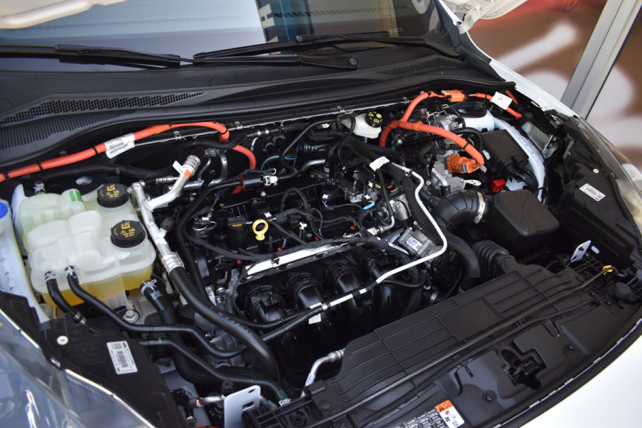 Ford Kuga 2.5 PHEV ST-Line / Keyless Drive / Automaat / Parkeerhulp / LED / Adaptive Cruise C.