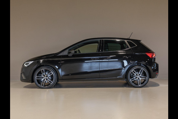 Seat Ibiza 1.0 TSI FR Business Intense Plus / 110pk / Panorama dak / Achteruitrij camera / Stoelverwarming /