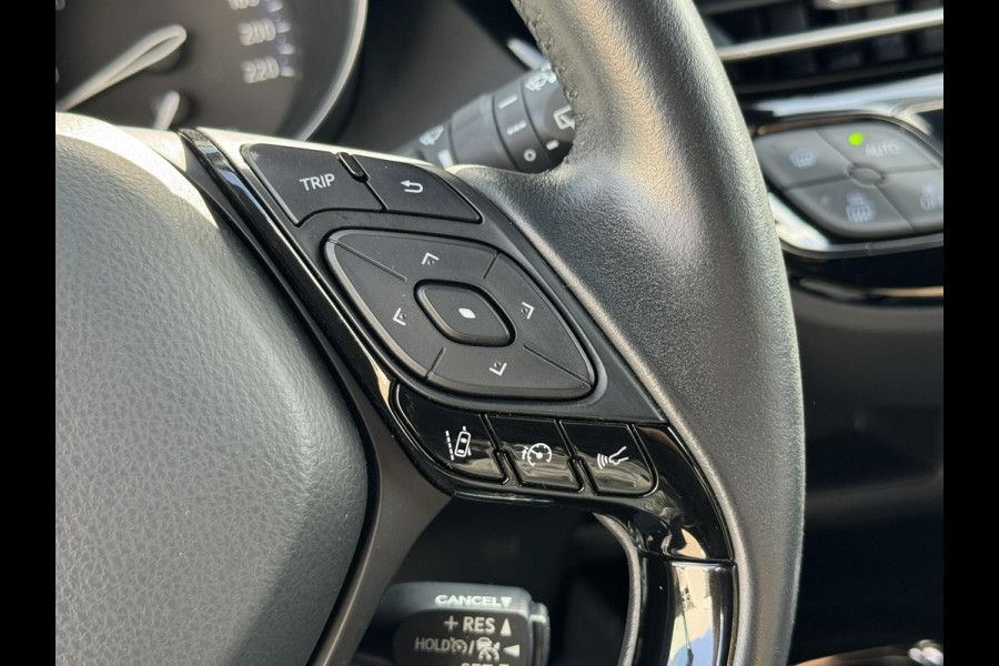 Toyota C-HR 2.0 Hybrid Style Led Camera Stoelverwarming Trekhaak afneembaar