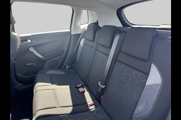 Peugeot 2008 1.2 PureTech Blue Lion | trekhaak | panoramadak
