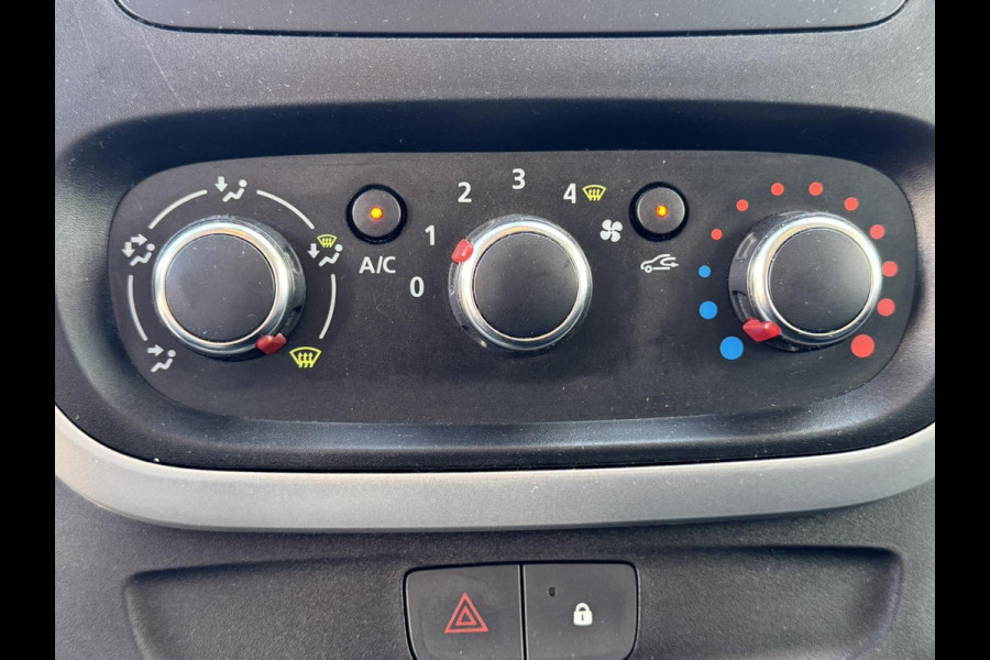 Renault Trafic 2.0 dCi 145 T29 L2H1 DC Luxe Climate control Cruise control Navigatie Apple carplay
