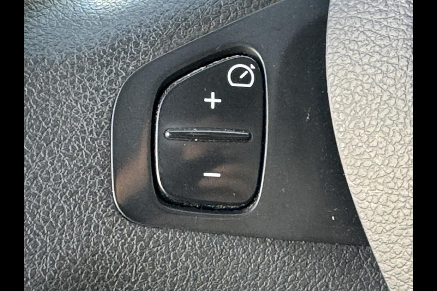 Renault Trafic 2.0 dCi 145 T29 L2H1 DC Luxe Climate control Cruise control Navigatie Apple carplay