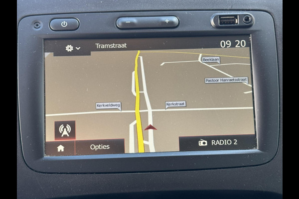 Renault Trafic 2.0 dCi 145 T29 L2H1 DC Luxe Climate control Cruise control Navigatie Apple carplay