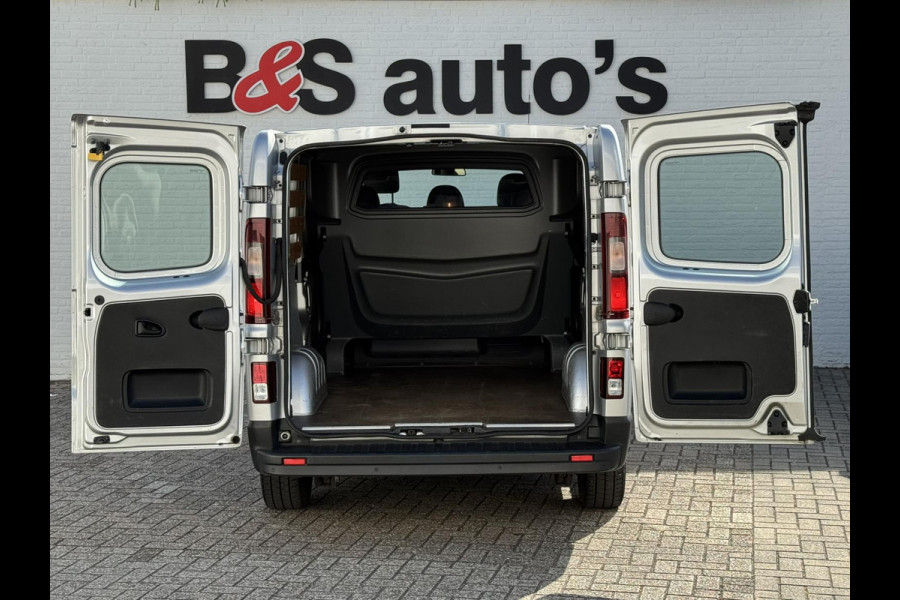 Renault Trafic 2.0 dCi 145 T29 L2H1 DC Luxe Climate control Cruise control Navigatie Apple carplay
