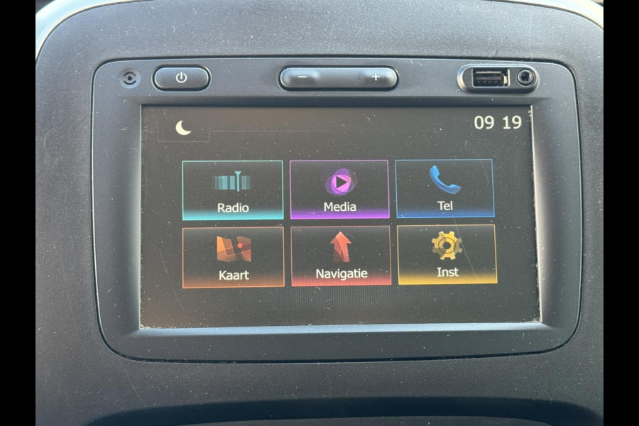 Renault Trafic 2.0 dCi 145 T29 L2H1 DC Luxe Climate control Cruise control Navigatie Apple carplay