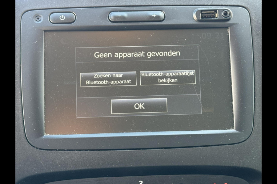 Renault Trafic 2.0 dCi 145 T29 L2H1 DC Luxe Climate control Cruise control Navigatie Apple carplay