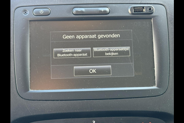 Renault Trafic 2.0 dCi 145 T29 L2H1 DC Luxe Climate control Cruise control Navigatie Apple carplay
