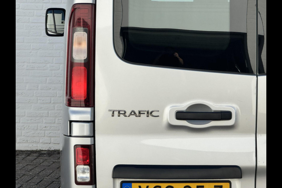 Renault Trafic 2.0 dCi 145 T29 L2H1 DC Luxe Climate control Cruise control Navigatie Apple carplay