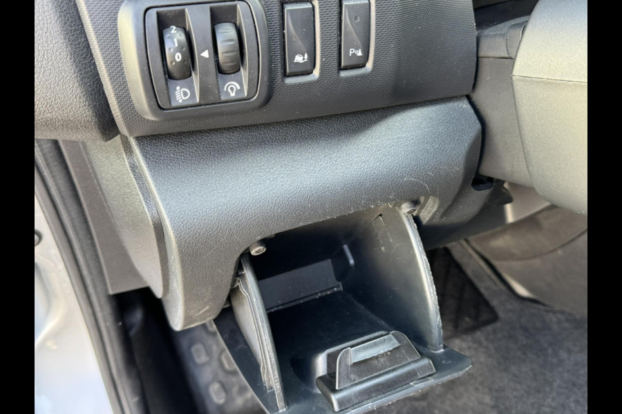Renault Trafic 2.0 dCi 145 T29 L2H1 DC Luxe Climate control Cruise control Navigatie Apple carplay