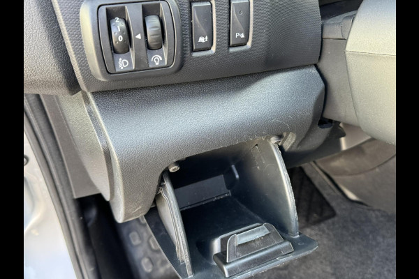 Renault Trafic 2.0 dCi 145 T29 L2H1 DC Luxe Climate control Cruise control Navigatie Apple carplay