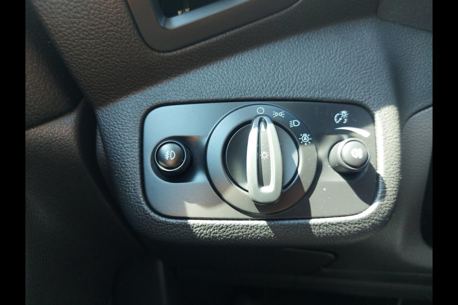 Ford C-MAX 1.5 Titanium, airco,cruise,applecarplay,navigatie/camera,