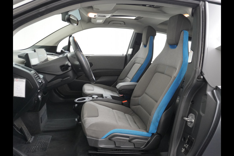 BMW i3 AUT.170pk Panodak Warmtepomp Keyless Navi-Pro MultiMedia WiFi-vb. Led 19"StoelverwarmdRegensensor DAB Cruise Control 94Ah 33kWh  Comfort Pack Advance € 46.000 nieuw! Nieuwe model (2018)