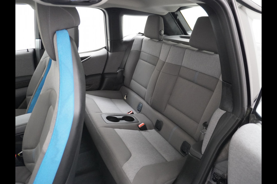 BMW i3 AUT.170pk Panodak Warmtepomp Keyless Navi-Pro MultiMedia WiFi-vb. Led 19"StoelverwarmdRegensensor DAB Cruise Control 94Ah 33kWh  Comfort Pack Advance € 46.000 nieuw! Nieuwe model (2018)