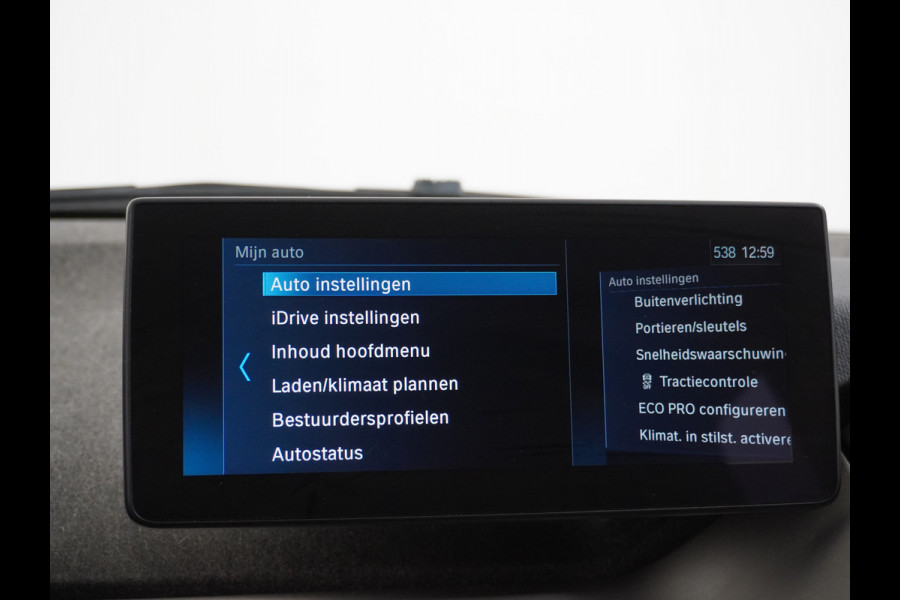 BMW i3 AUT.170pk Panodak Warmtepomp Keyless Navi-Pro MultiMedia WiFi-vb. Led 19"StoelverwarmdRegensensor DAB Cruise Control 94Ah 33kWh  Comfort Pack Advance € 46.000 nieuw! Nieuwe model (2018)