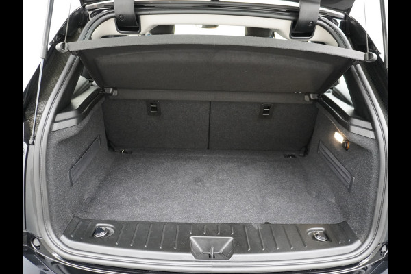 BMW i3 AUT.170pk Panodak Warmtepomp Keyless Navi-Pro MultiMedia WiFi-vb. Led 19"StoelverwarmdRegensensor DAB Cruise Control 94Ah 33kWh  Comfort Pack Advance € 46.000 nieuw! Nieuwe model (2018)