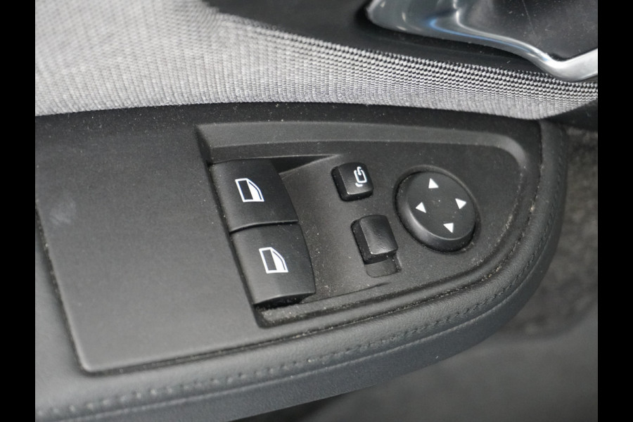 BMW i3 AUT.170pk Panodak Warmtepomp Keyless Navi-Pro MultiMedia WiFi-vb. Led 19"StoelverwarmdRegensensor DAB Cruise Control 94Ah 33kWh  Comfort Pack Advance € 46.000 nieuw! Nieuwe model (2018)
