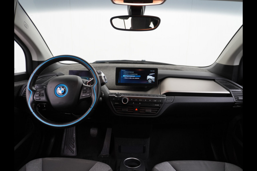 BMW i3 AUT.170pk Panodak Warmtepomp Keyless Navi-Pro MultiMedia WiFi-vb. Led 19"StoelverwarmdRegensensor DAB Cruise Control 94Ah 33kWh  Comfort Pack Advance € 46.000 nieuw! Nieuwe model (2018)