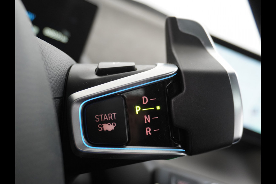BMW i3 AUT.170pk Panodak Warmtepomp Keyless Navi-Pro MultiMedia WiFi-vb. Led 19"StoelverwarmdRegensensor DAB Cruise Control 94Ah 33kWh  Comfort Pack Advance € 46.000 nieuw! Nieuwe model (2018)