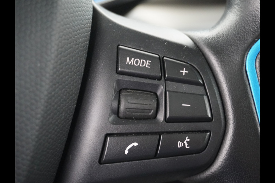 BMW i3 AUT.170pk Panodak Warmtepomp Keyless Navi-Pro MultiMedia WiFi-vb. Led 19"StoelverwarmdRegensensor DAB Cruise Control 94Ah 33kWh  Comfort Pack Advance € 46.000 nieuw! Nieuwe model (2018)