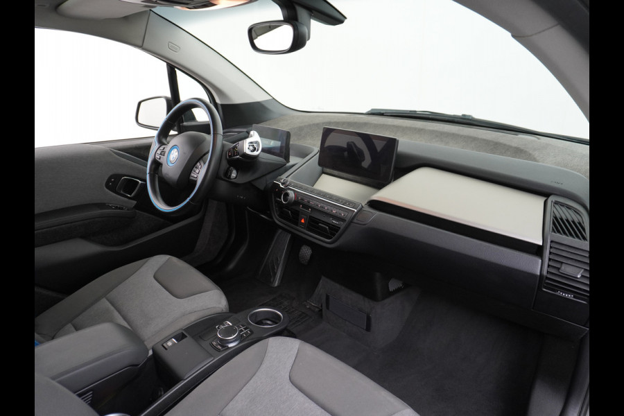 BMW i3 AUT.170pk Panodak Warmtepomp Keyless Navi-Pro MultiMedia WiFi-vb. Led 19"StoelverwarmdRegensensor DAB Cruise Control 94Ah 33kWh  Comfort Pack Advance € 46.000 nieuw! Nieuwe model (2018)