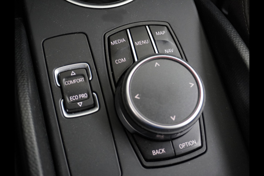 BMW i3 AUT.170pk Panodak Warmtepomp Keyless Navi-Pro MultiMedia WiFi-vb. Led 19"StoelverwarmdRegensensor DAB Cruise Control 94Ah 33kWh  Comfort Pack Advance € 46.000 nieuw! Nieuwe model (2018)
