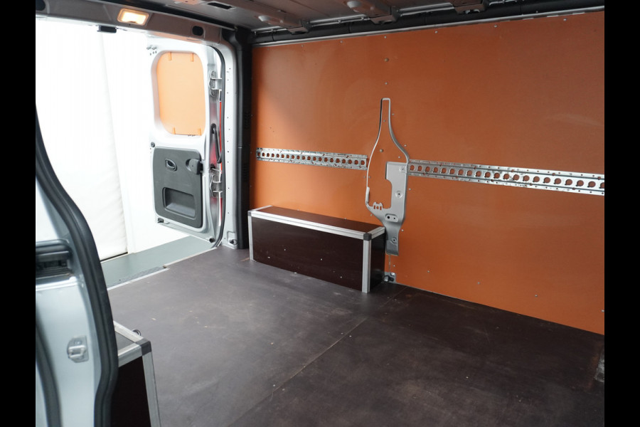 Renault Trafic 1.6dCi L1H1 T27 3-Pers. Elektrische Ramen en Spiegels Bluetooth Radio/Usb Betonplex vloer Schuifdeur Wandbetimmering Générique 1e Eigenaar Euro 6 Super nette Bus!