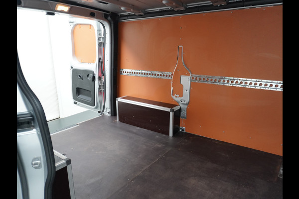 Renault Trafic 1.6dCi L1H1 T27 3-Pers. Elektrische Ramen en Spiegels Bluetooth Radio/Usb Betonplex vloer Schuifdeur Wandbetimmering Générique 1e Eigenaar Euro 6 Super nette Bus!