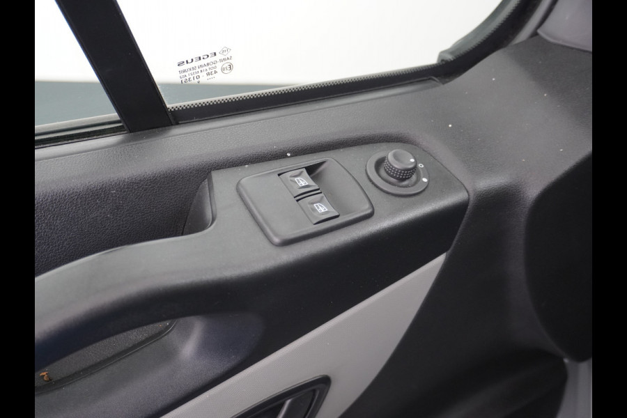 Renault Trafic 1.6dCi L1H1 T27 3-Pers. Elektrische Ramen en Spiegels Bluetooth Radio/Usb Betonplex vloer Schuifdeur Wandbetimmering Générique 1e Eigenaar Euro 6 Super nette Bus!