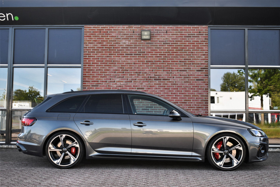 Audi RS4 Avant 2.9 TFSI quattro Pano Optic-black Massage Sfeer Camera