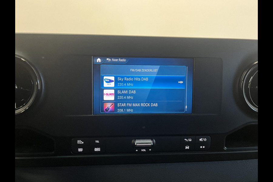 Mercedes-Benz Sprinter 315 L2H2 150pk Automaat Cruise control Navigatie 360 Camera Trekhaak