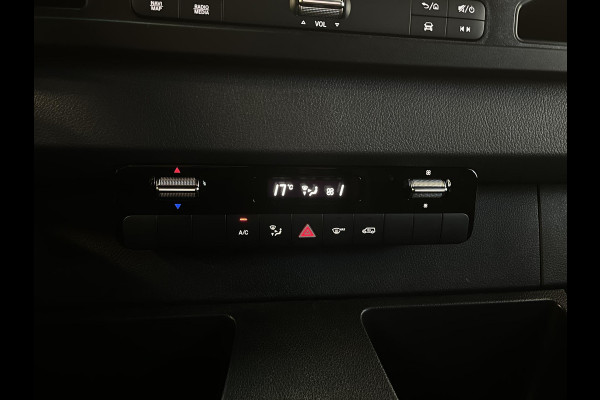 Mercedes-Benz Sprinter 315 L2H2 150pk Automaat Cruise control Navigatie 360 Camera Trekhaak