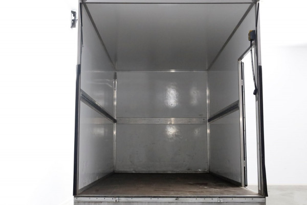 Iveco Daily 35S18 3.0 180pk Bakwagen met laadklep 1008kg laadverm. 09-2022