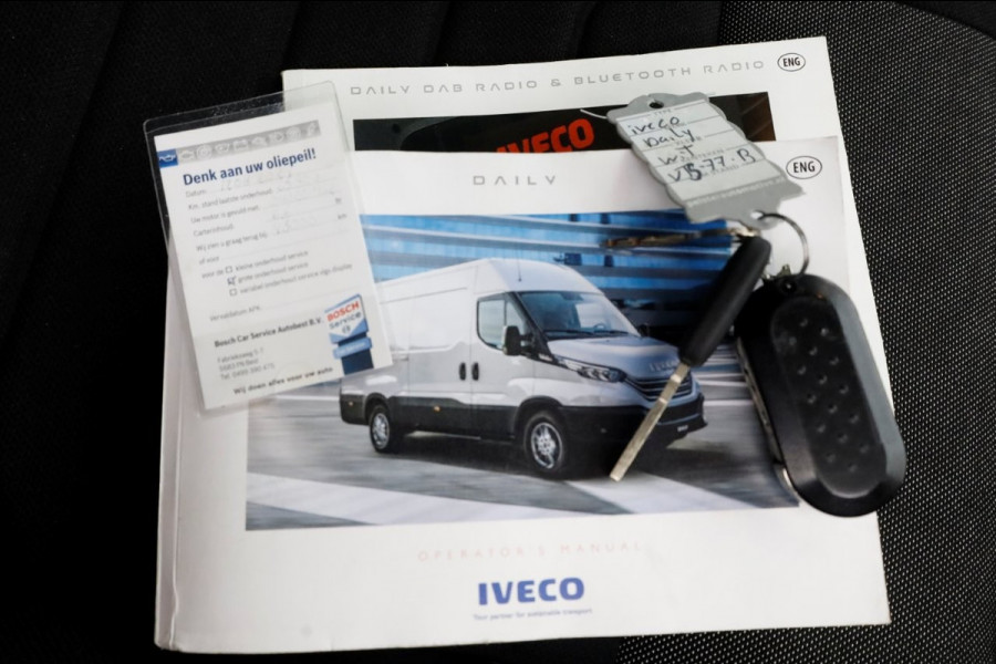 Iveco Daily 35S18 3.0 180pk Bakwagen met laadklep 1008kg laadverm. 09-2022