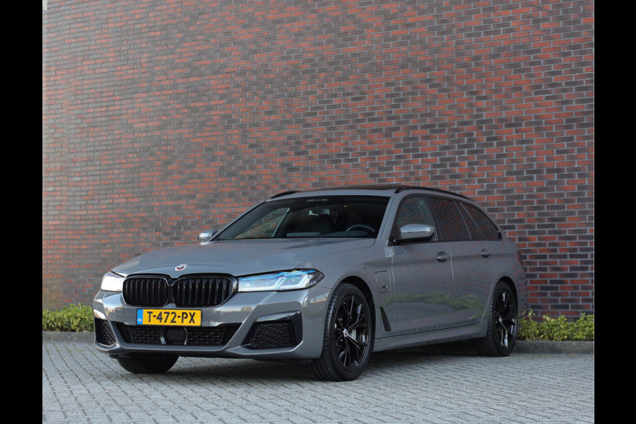 BMW 5 Serie Touring 530e xDrive *Pano*H/K*Laser*Trekhaak*