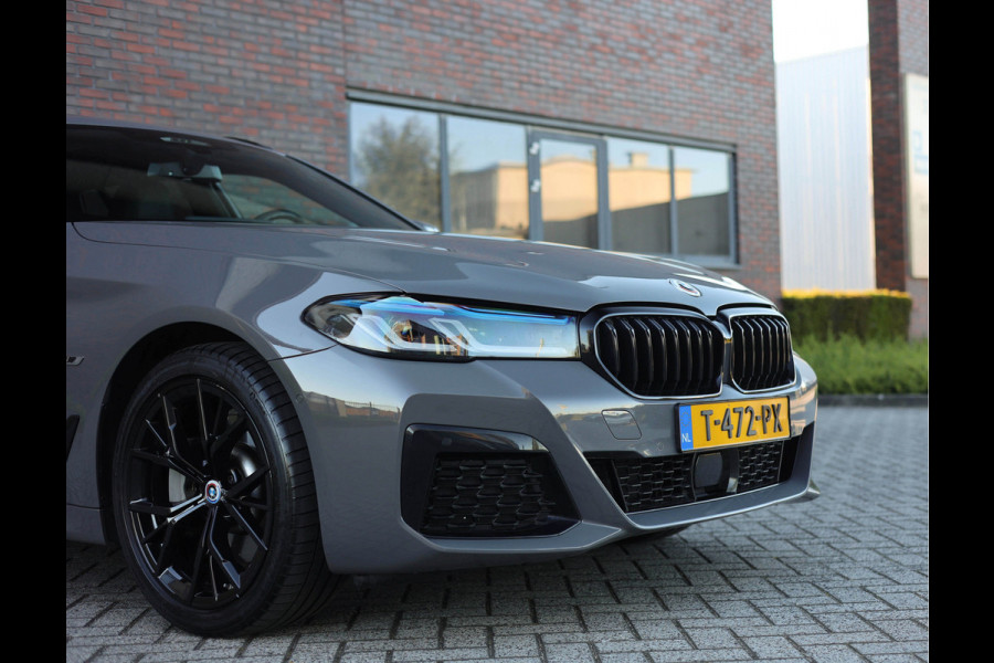 BMW 5 Serie Touring 530e xDrive *Pano*H/K*Laser*Trekhaak*