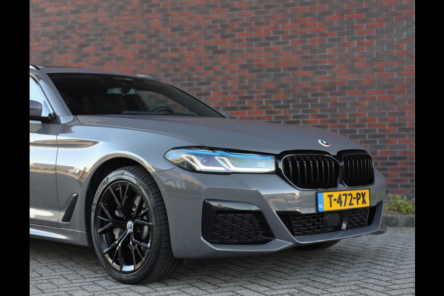 BMW 5 Serie Touring 530e xDrive *Pano*H/K*Laser*Trekhaak*