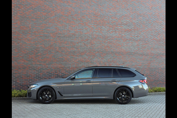 BMW 5 Serie Touring 530e xDrive *Pano*H/K*Laser*Trekhaak*