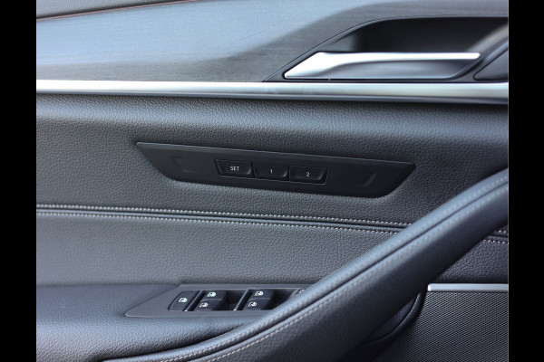 BMW 5 Serie Touring 530e xDrive *Pano*H/K*Laser*Trekhaak*