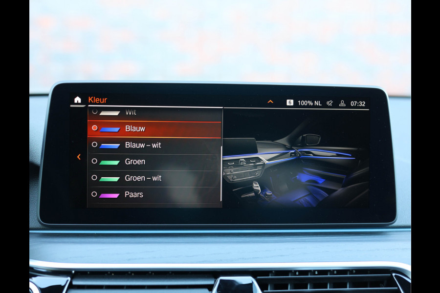 BMW 5 Serie Touring 530e xDrive *Pano*H/K*Laser*Trekhaak*