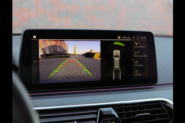 BMW 5 Serie Touring 530e xDrive *Pano*H/K*Laser*Trekhaak*