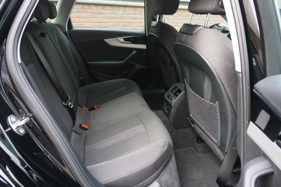 Audi A4 Avant 35 TFSI 150PK S-Tronic/Virtual Cockpit/Sportstoel /Dealeronderhouden